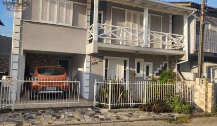 Sobrado para Venda em Florianópolis, Ingleses do Rio Vermelho, 2 dormitórios, 2 banheiros, 1 vaga