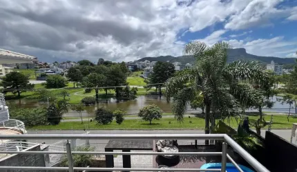 Casa Alto Padrão para Venda em Palhoça, Pedra Branca, 3 dormitórios, 3 suítes, 4 banheiros, 2 vagas