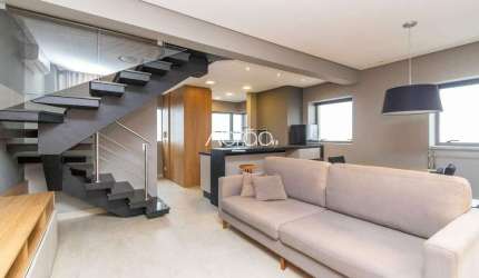 Apartamento Duplex Mobiliado de 90 m² para alugar no Universe Life Square, Centro de Curitiba | Ref 195