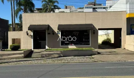 Loja Comercial para alugar no Cabral com 200 m² e 10 Vagas – Excelente Visibilidade em Via de Alto Fluxo
