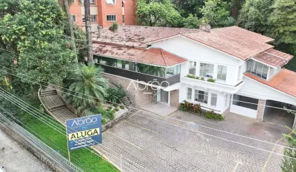 Casa comercial para alugar no Centro Cívico: 12 Salas, 378 m² - localização estratégica | Ref 460