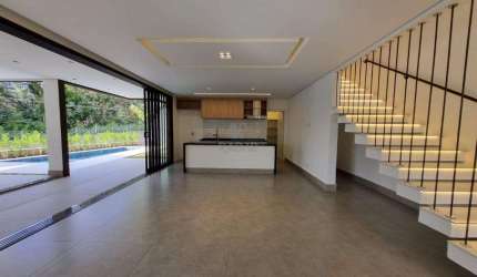 Casa à venda em Valinhos, Chácaras Silvania, com 3 suítes, com 310 m², Tabapuã