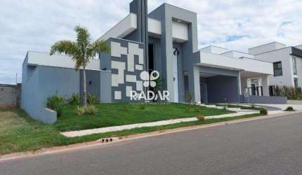 Casa à venda em Valinhos, Roncáglia, com 3 suítes, com 180.96 m², Residencial Mont'Alcino