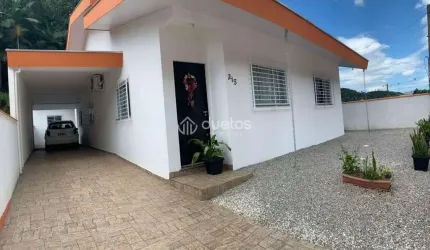 Casa com 3 dormitórios à venda, 150 m² por R$ 600.000,00 - São Pedro - Brusque/SC