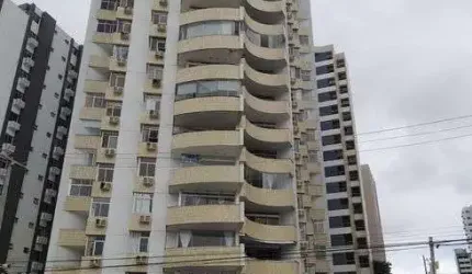 Apartamento na Avenida Boa Viagem, perto do Parque Dona Lindu - Recife - PE