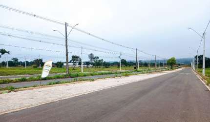 LOTES  RESIDÊNCIAIS  À VENDA COM SINAL DE 5% NEGOCIAMOS  ESTE  SINAL COM VOCÊ!