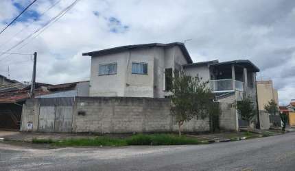 Sobrado à venda, Res. Mombaça I, 4 dorms. 1 suíte, 3 banheiros, 5 vagas garagem. Pindamonhangaba, S