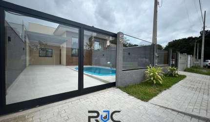 Casa com 3 dormitórios no balneário Saint Etienne