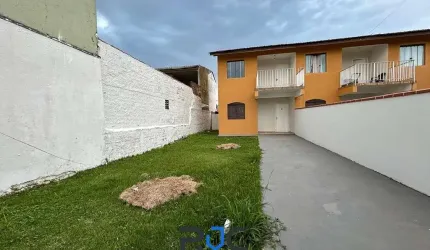 Sobrado com dois dormitórios em Caiobá