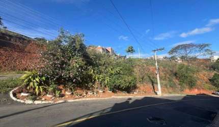 Terreno de esquina para venda - Juiz de Fora - MG
