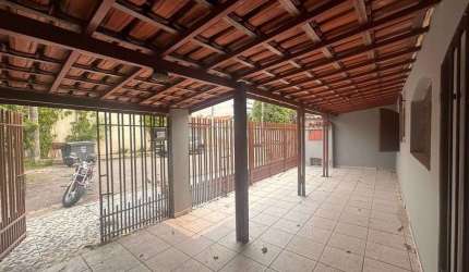 Casa à Venda em Jardim São Carlos, Sorocaba - SP