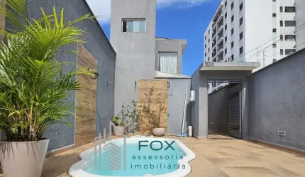 Lindo sobrado com piscina a venda a poucos metros do parque do Piqueri no Tatuapé