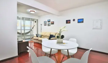 Apartamento semi mobiliado com 2 dormitórios e 1 vaga no Tatuapé