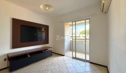 Apartamento com 2 quartos para alugar no Victor Konder, Blumenau , 75 m2 por R$ 2.000