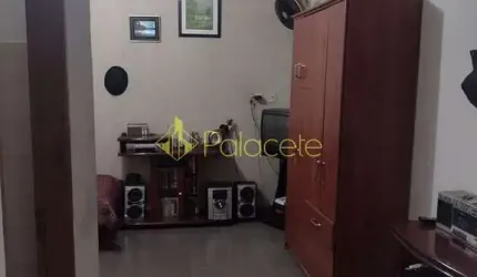 Casa à venda 2 Quartos, 1 Vaga, 250M², Parque Senhor do Bonfim, Taubaté - SP