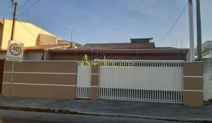 Casa à venda 3 Quartos, 1 Suite, 2 Vagas, 154M², Jardim Isabel, Taubaté - SP