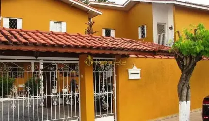 Casa à venda 4 Quartos, 2 Suites, 6 Vagas, 320M², Carangola, Pindamonhangaba - SP