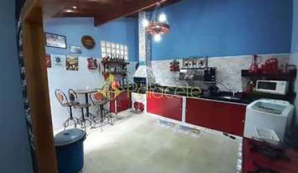 Casa à venda 4 Quartos, 1 Suite, 2 Vagas, 125M², Residencial San Marino, Taubaté - SP