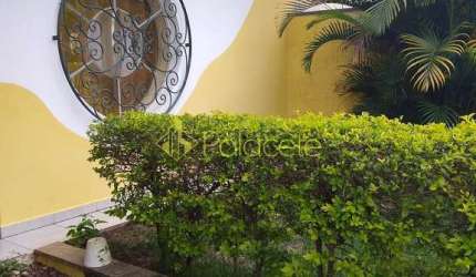 Casa à venda 3 Quartos, 1 Suite, 2 Vagas, 163M², Centro, Taubaté - SP