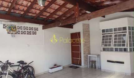 Casa à venda 2 Quartos, 1 Suite, 2 Vagas, 125M², Triângulo, Pindamonhangaba - SP