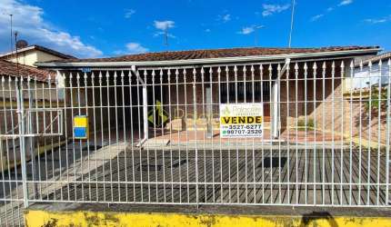 Casa à venda 3 Quartos, 1 Suite, 2 Vagas, 270M², Bosque da Princesa, Pindamonhangaba - SP