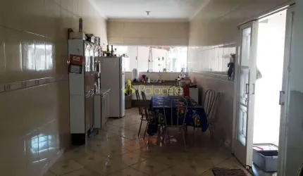 Casa à venda 3 Quartos, 3 Vagas, 250M², Vila Suiça, Pindamonhangaba - SP