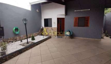 Casa à venda 2 Quartos, 2 Vagas, 188M², Piracangaguá (Jardim dos Pássaros), Taubaté - SP