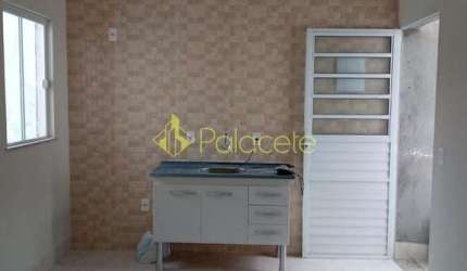 Casa à venda 2 Quartos, 1 Suite, 1 Vaga, 64M², Residencial Estoril, Taubaté - SP