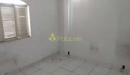 Casa à venda 2 Quartos, 1 Suite, 2 Vagas, 317M², Centro, Tremembé - SP
