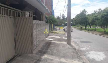Casa à venda 2 Quartos, 3 Vagas, 250M², Delta, Pindamonhangaba - SP