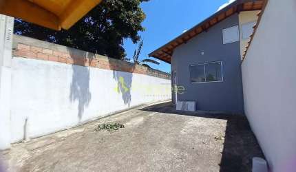 Casa à venda 2 Quartos, 2 Vagas, 60M², Conjunto Residencial Araretama, Pindamonhangaba - SP