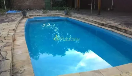 Casa à venda 5 Quartos, 2 Suites, 6 Vagas, 2326M², Jardim Carlota, Pindamonhangaba - SP