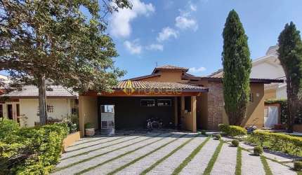 Casa à venda 5 Quartos, 3 Suites, 4 Vagas, 420M², Condomínio Real Ville, Pindamonhangaba - SP | Con