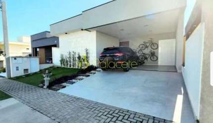 Casa à venda 3 Quartos, 1 Suite, 2 Vagas, 300M², Piracangaguá, Taubaté - SP | Condomínio Ouroville