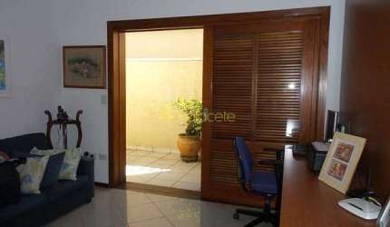 Casa à venda 4 Quartos, 1 Suite, 3 Vagas, 360M², Jardim das Nações, Taubaté - SP
