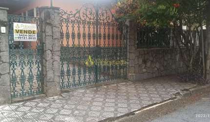 Casa à venda 4 Quartos, 2 Suites, 2 Vagas, 973.78M², Centro, Taubaté - SP