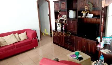 Casa à venda 3 Quartos, 5 Vagas, 210M², Santa Rita, Aparecida - SP