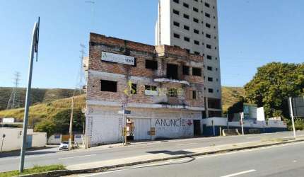 Oportunidade Única: Prédio Inacabado com Potencial para Expansão em Localização Estratégica em Apar
