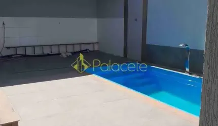 Excelente casa com piscina no Residencial Flamboyan