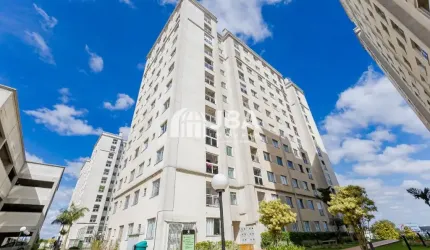 Apartamento com sacada com churrasqueira  ACEITA PERMUTA