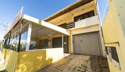 SOBRADO com 5 quartos  à venda, 381.00 m2 por R$1800000.00  - Capao Da Imbuia - Curitiba/PR