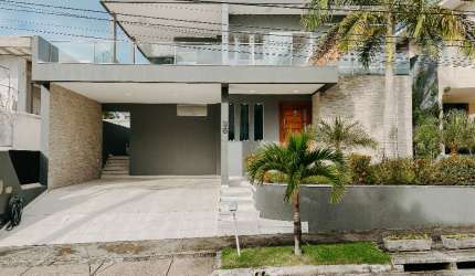 Sobrado para venda possui 450 metros quadrados com 4 quartos em Parque do Jiqui - Parnamirim - RN