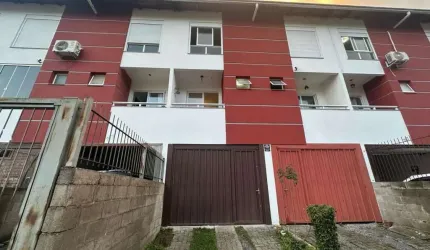 Sobrado com 02 dormitórios semi mobiliado à venda em Ana Rech c, Caxias do Sul - Com sacada e garagem coberta