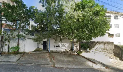 Lojão para aluguel no Imbuí com 300 m²