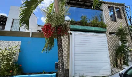 Casa à venda em Piatã com quatro suítes