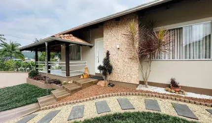 Encantadora Casa Com 3 Quartos Na Velha Central