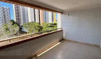 Lindo apartamento para venda na ponta do farol ,com 202m²