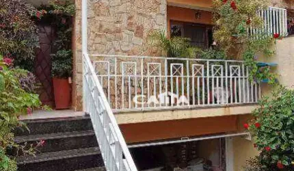 Sobrado com 3 dormitórios à venda, 178 m² por R$ 899.000,00 - Itaquera - São Paulo/SP