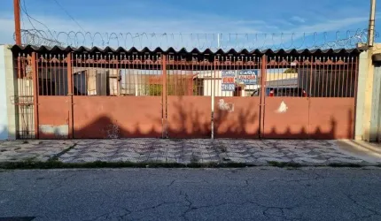 Sobrado com 04 quartos e 04 vagas á venda na Cidade A. E. Carvalho
