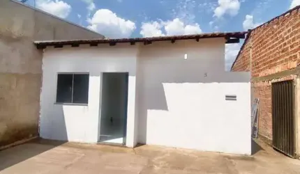 Linda Casa recém reformada no Condomínio Araguaia